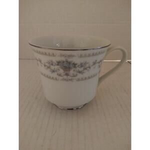 Diane Wade Fine Porcelain China Japan Tea Coffee Footed Cup Blue Flower